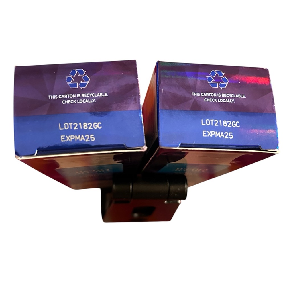 Crest 3D White Toothpaste (2) - Picture 4 of 4
